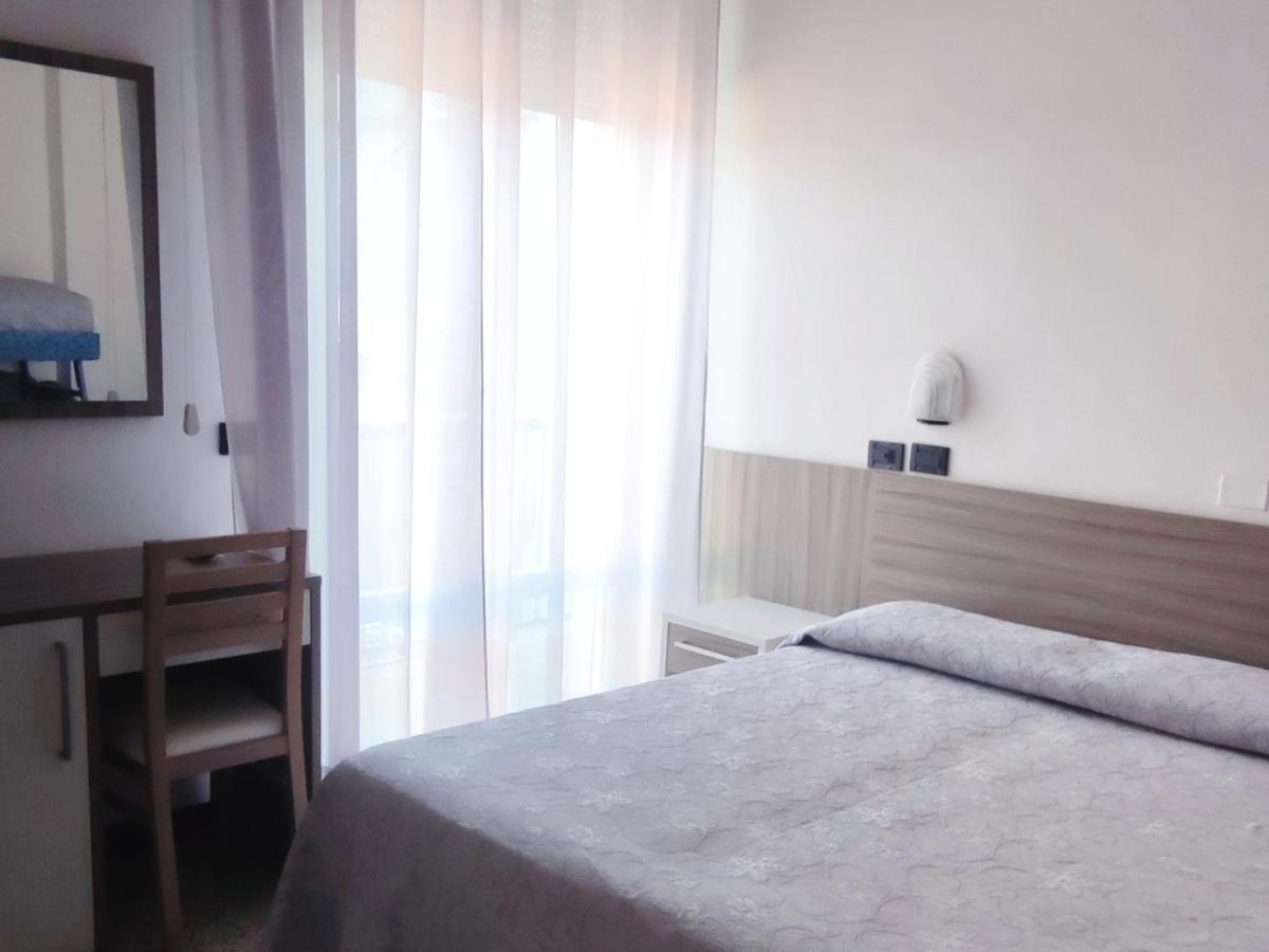 Hotel Ardesia Rimini Exterior photo